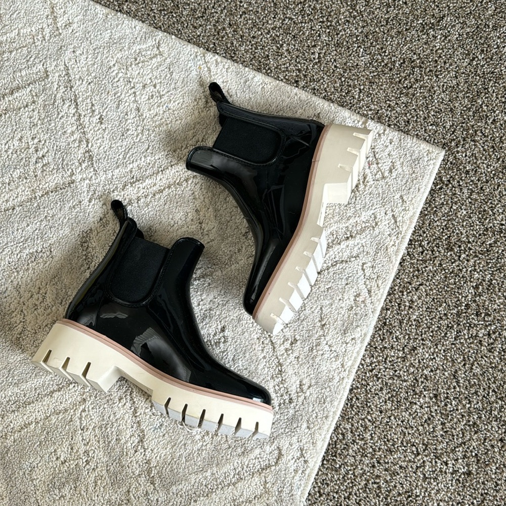 DOLCE VITA WATERPROOF CHELSEA BOOTS